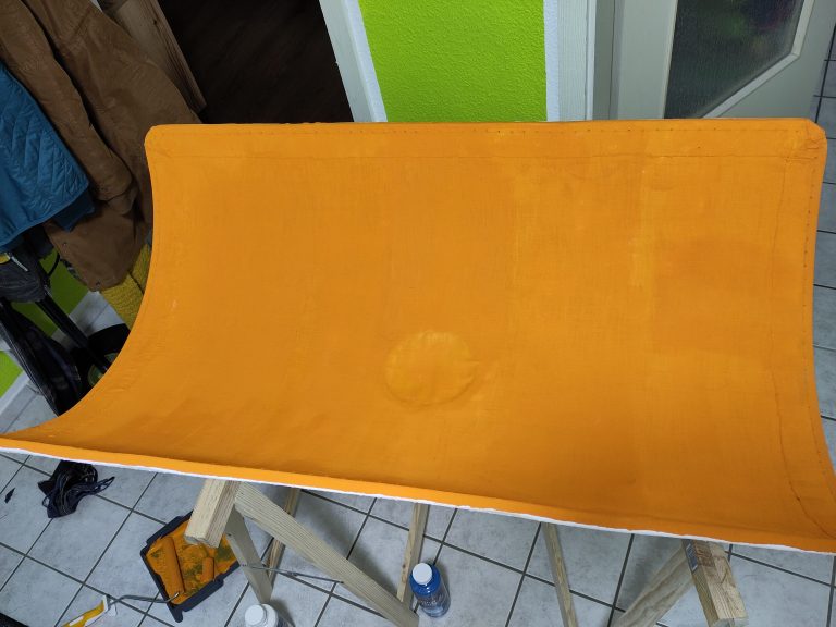 Bild 2: Gestartet wird mit der Rückseite. Einheitlich Orange.